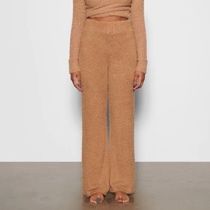 NWT SKIMS Cozy Knit Wide Leg Pants camel